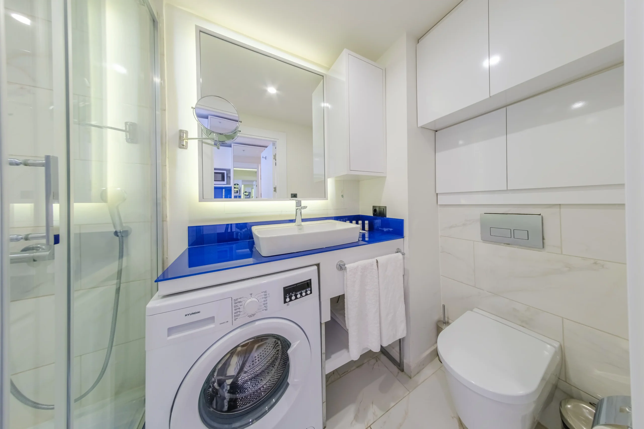 988bbe8b-9150-4b83-8dee-88e2b8c5832e