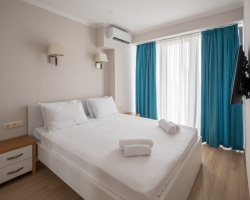 Junior Suite with Sea View (Bedroom) (2)